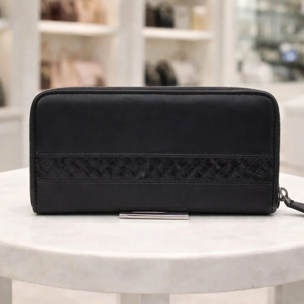 Bottega Veneta Intrecciato black leather long zip-around wallet no chain